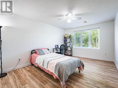 678 Salzburg Drive, Waterloo, ON - Indoor Photo Showing Bedroom