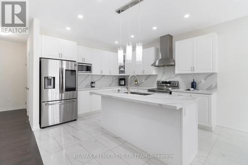 1941 Don White Court, Oshawa, ON - Indoor Photo Showing Kitchen