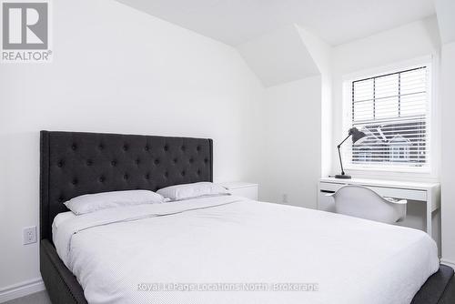 third bedroom with closet - 17 Catamaran Drive, Wasaga Beach, ON 