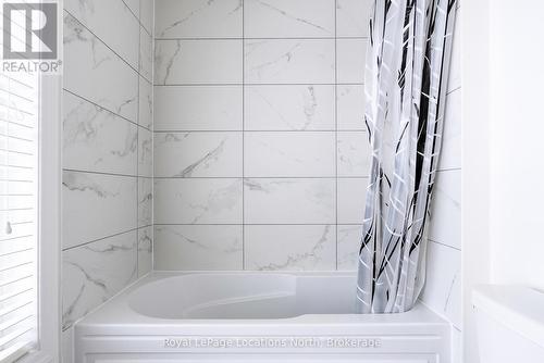 17 Catamaran Drive, Wasaga Beach, ON 