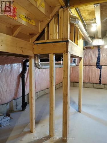 unfinished basement ready for your personalization - 17 Catamaran Drive, Wasaga Beach, ON 
