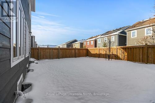 Lots of space in the yard - 17 Catamaran Drive, Wasaga Beach, ON 