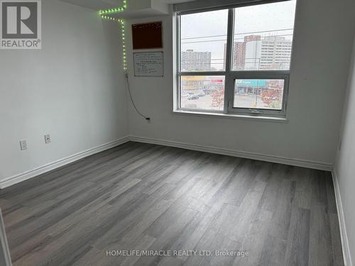 321 - 1 Falaise Road, Toronto, ON - Indoor Photo Showing Other Room