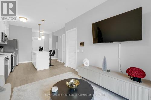 216 - 470 Gordon Krantz Avenue, Milton, ON - Indoor Photo Showing Kitchen
