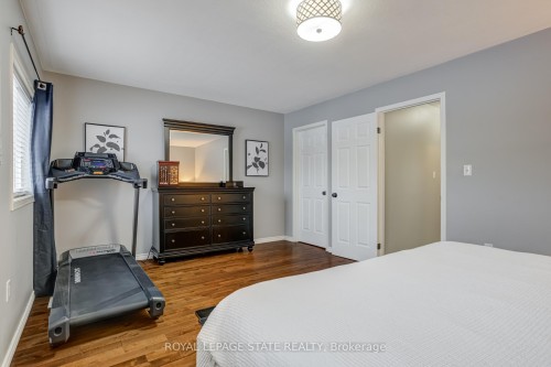 6-171 Highbury Drive, Hamilton, ON - Indoor Photo Showing Bedroom