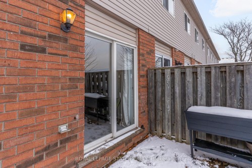 6-171 Highbury Drive, Hamilton, ON - Outdoor With Exterior