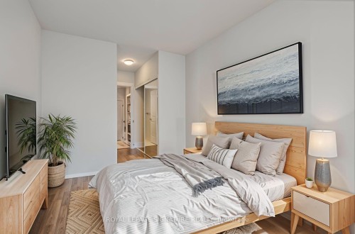 2205-105 Harrison Garden Boulevard, Toronto, ON - Indoor Photo Showing Bedroom