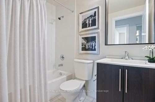 2205-105 Harrison Garden Boulevard, Toronto, ON - Indoor Photo Showing Bathroom