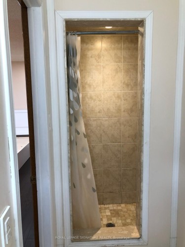 52 Pennsylvania Avenue, Brampton, ON - Indoor Photo Showing Bathroom