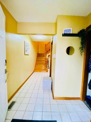 52 Pennsylvania Avenue, Brampton, ON - Indoor Photo Showing Other Room