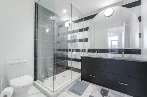 203-42 Mill Street, Halton Hills, ON - Indoor Photo Showing Bathroom