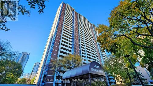 1404 - 40 HOMEWOOD AVENUE  Toronto, ON M4Y 2K2