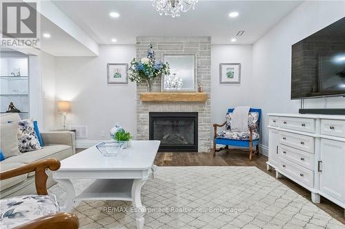 2073 Deramore Drive, Oakville (Fd Ford), ON 