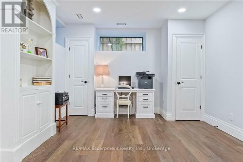 2073 Deramore Drive, Oakville (Fd Ford), ON - Indoor