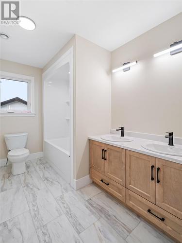 46 Sir Wilfred Grenfell Place, St. John'S, NL - Indoor Photo Showing Bathroom