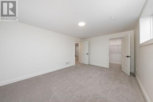 6755 Griffin Drive, Plympton-Wyoming (Plympton Wyoming), ON - Indoor Photo Showing Other Room