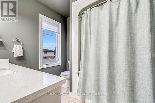 14 Penhale Avenue N, St. Thomas, ON - Indoor Photo Showing Bathroom
