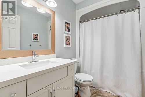 14 Penhale Avenue N, St. Thomas, ON - Indoor Photo Showing Bathroom