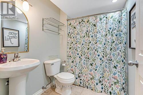 14 Penhale Avenue N, St. Thomas, ON - Indoor Photo Showing Bathroom