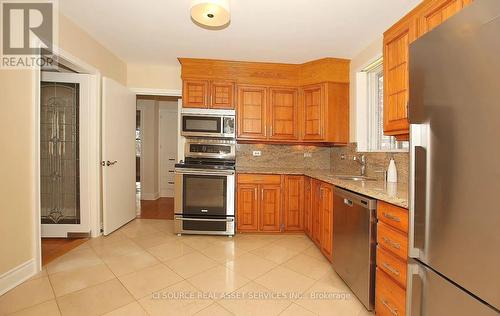 34 Gwendolen Crescent, Toronto, ON - Indoor Photo Showing Kitchen