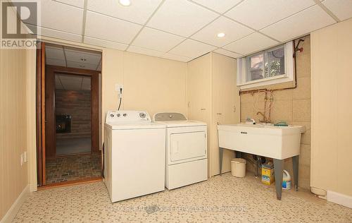 34 Gwendolen Crescent, Toronto, ON - Indoor Photo Showing Laundry Room