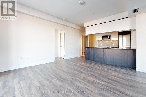 1004 - 100 Eagle Rock Way, Vaughan, ON - Indoor Photo Showing Kitchen
