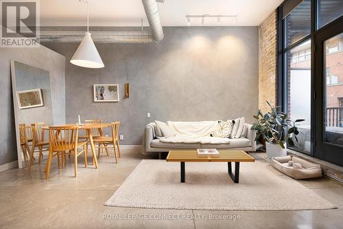 304 - 363 Sorauren Avenue, Toronto, ON - Indoor