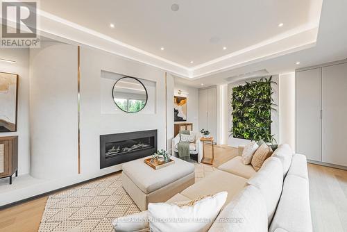 202 Queen Street W, Mississauga, ON 