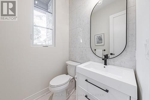 202 Queen Street W, Mississauga, ON 