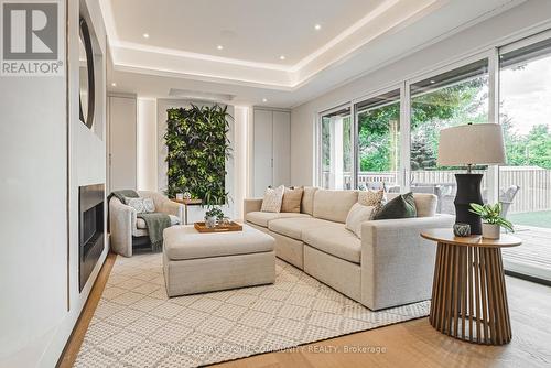 202 Queen Street W, Mississauga, ON 