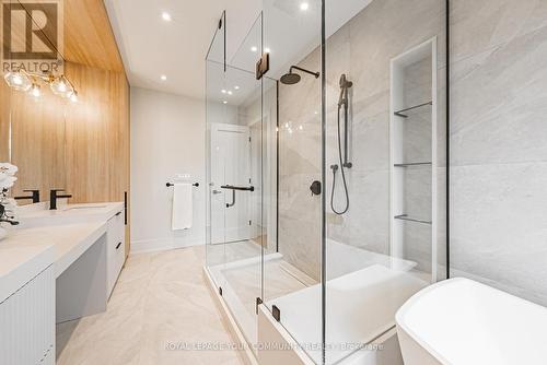 202 Queen Street W, Mississauga, ON 