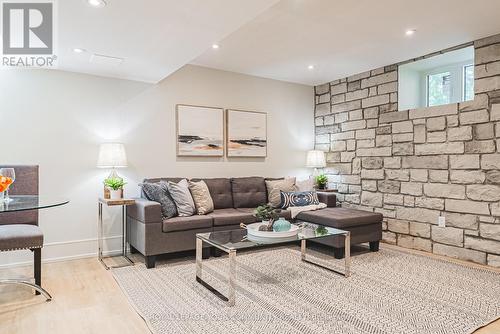 202 Queen Street W, Mississauga, ON 