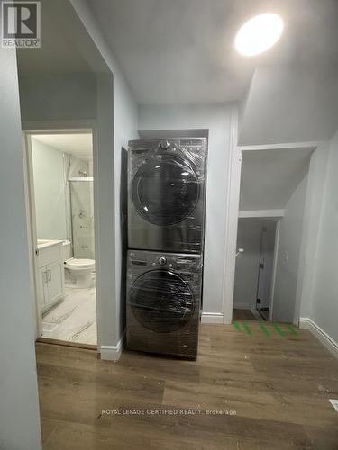 Main Unit - 194 Samuels Street, Kitchener, ON - Indoor Photo Showing Laundry Room