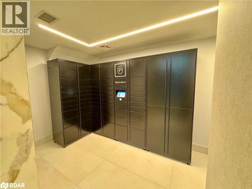 2088 James Street Unit# 407, Burlington, ON - Indoor