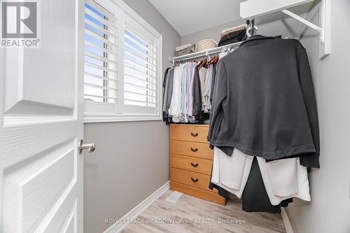 6338 Shapton Crescent, Niagara Falls, ON - Indoor With Storage