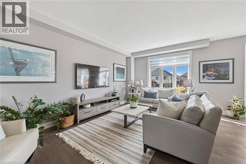 22 Marty Lane, New Hamburg, ON - Indoor Photo Showing Living Room