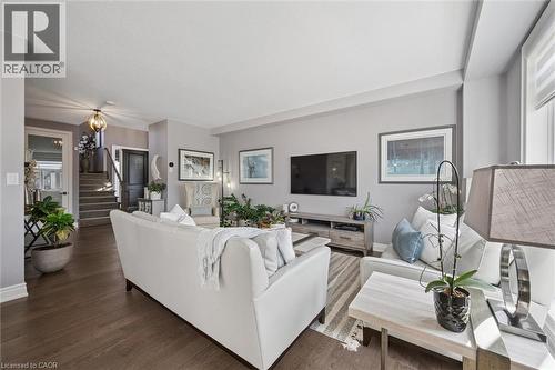 22 Marty Lane, New Hamburg, ON - Indoor Photo Showing Living Room