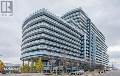 827 - 2885 Bayview Avenue, Toronto, ON - Outdoor