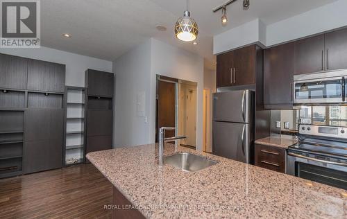 827 - 2885 Bayview Avenue, Toronto, ON - Indoor Photo Showing Kitchen