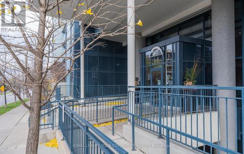 827 - 2885 Bayview Avenue, Toronto, ON - Outdoor