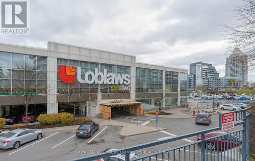 827 - 2885 Bayview Avenue, Toronto, ON - Outdoor