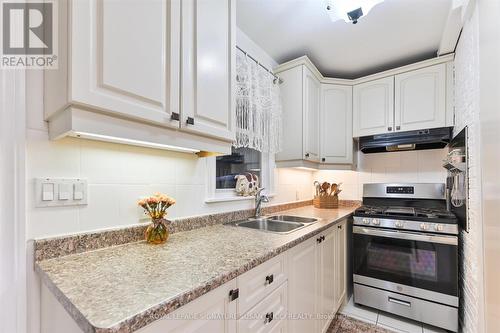 Well appointed kitchen - 186 Gledhill Avenue, Toronto, ON 