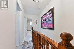 Bright 2nd level hallway - 