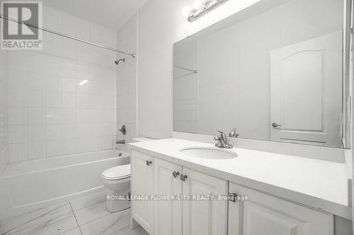 Upper - 37 Hashmi Place, Brampton, ON - Indoor Photo Showing Bathroom
