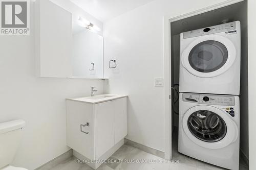 407 - 2088 James Street, Burlington, ON - Indoor Photo Showing Laundry Room