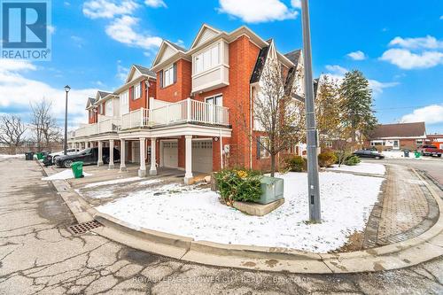 32 - 50 Hillcrest Avenue, Brampton, ON - Outdoor With Balcony