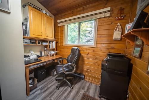 6291 Tie Lake Shore Road, Jaffray, BC - Indoor Photo Showing Office