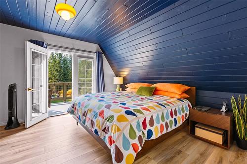 1405 Lepitzki Road, Creston, BC - Indoor Photo Showing Bedroom