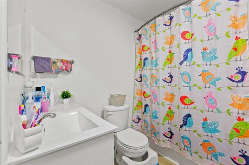1405 Lepitzki Road, Creston, BC - Indoor Photo Showing Bathroom