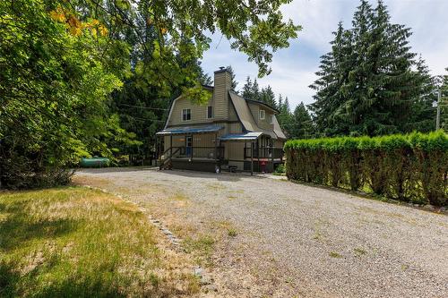 1405 Lepitzki Road, Creston, BC - Outdoor